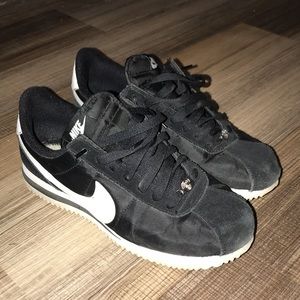 Nike Cortez size 7.5?